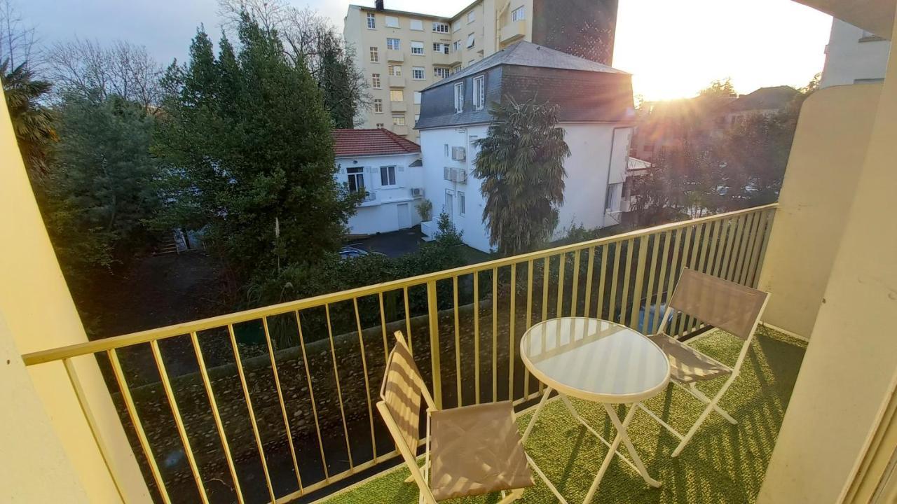 Au Petit Repere Palois -Studio - Centre Ville-Balcon-Wifi Fibre Pau Exteriér fotografie